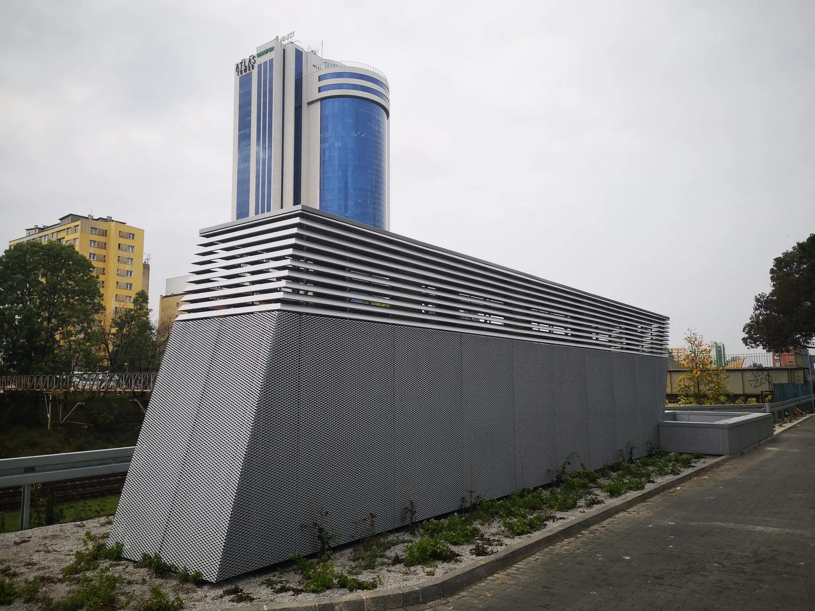 Czerpnia powietrza w centrali PKO BP