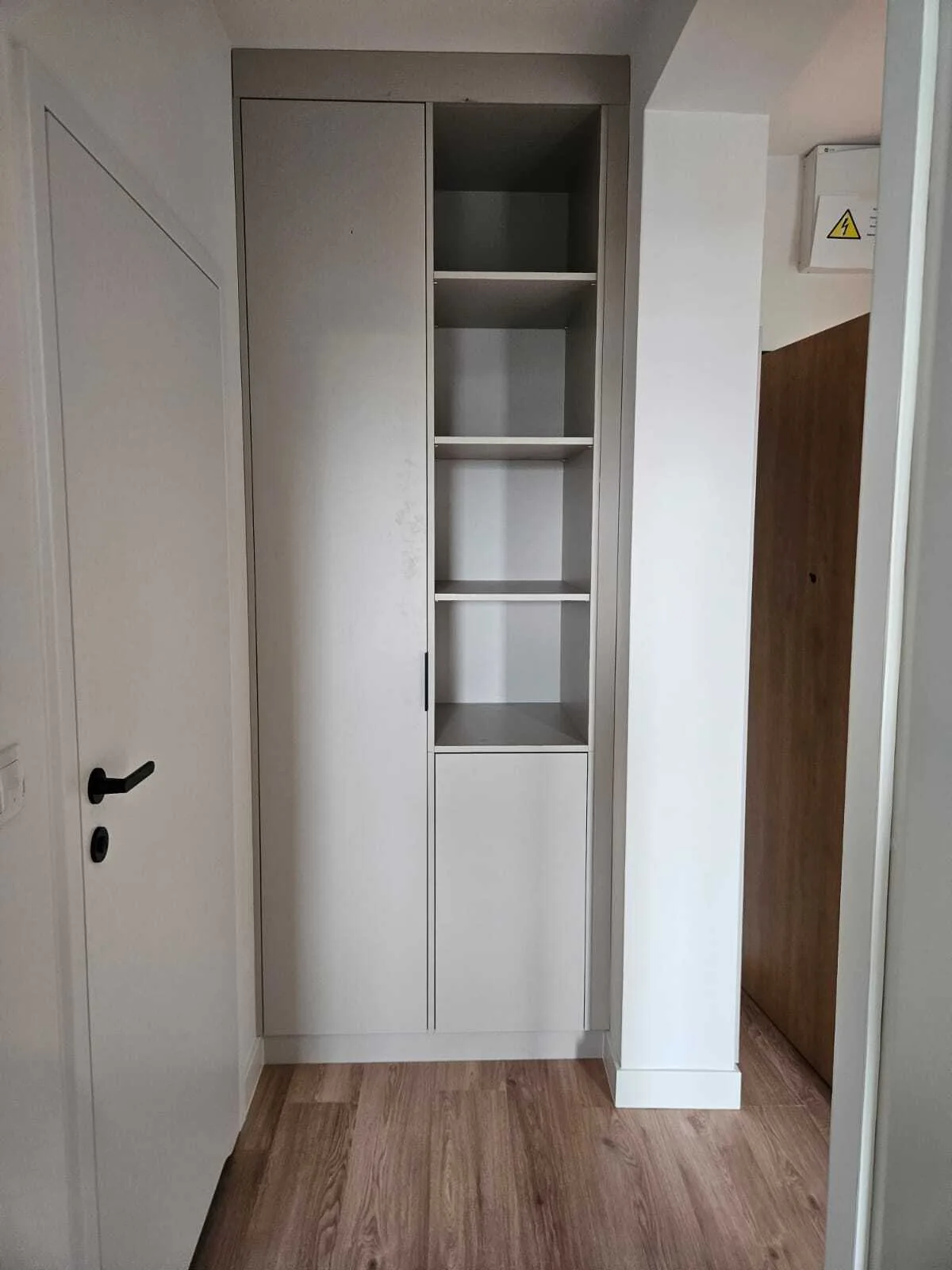 Meble w mieszkaniach na wynajem przy ul. Braniborskiej